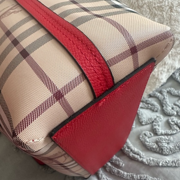 Burberry tote - Picture 9 of 12